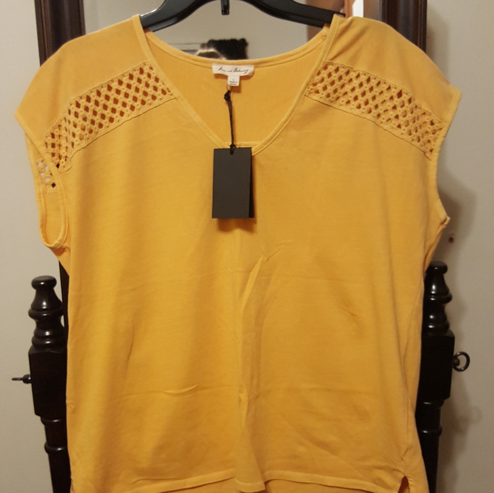 💎3/$15 Jane & Delancey yellow short sleeve top